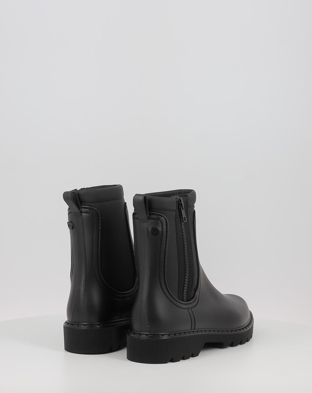 CHLOE ENGOMADO W10300