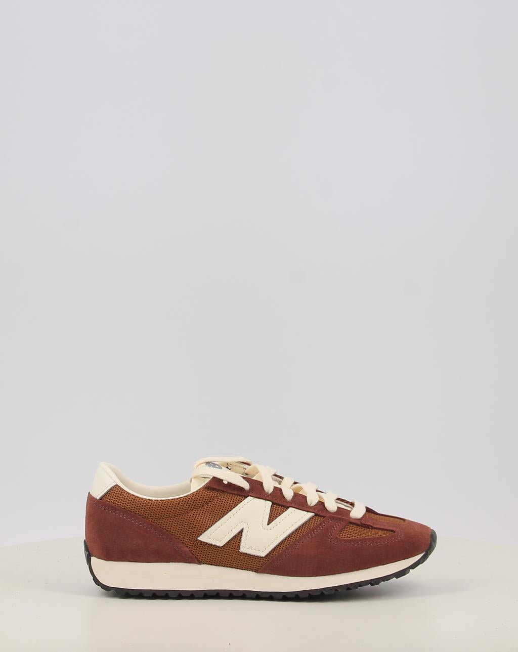 Zapatillas NEW BALANCE U4713G5 marrón
